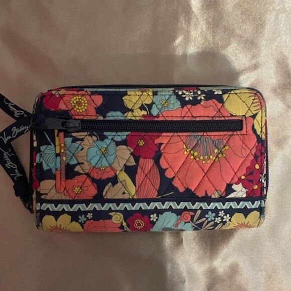 Vera Bradley Turn Lock zip around Multi-color wallet - Picture 2 of 7